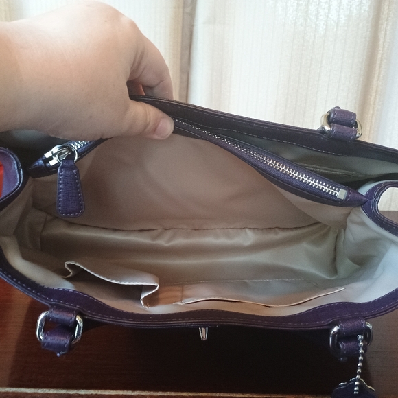 Coach Park Leather Carryall - Picture 5 of 8